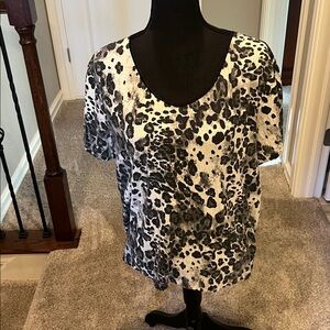 White Stag Black and White Leopard Print Short Sleeve Top Size XXL